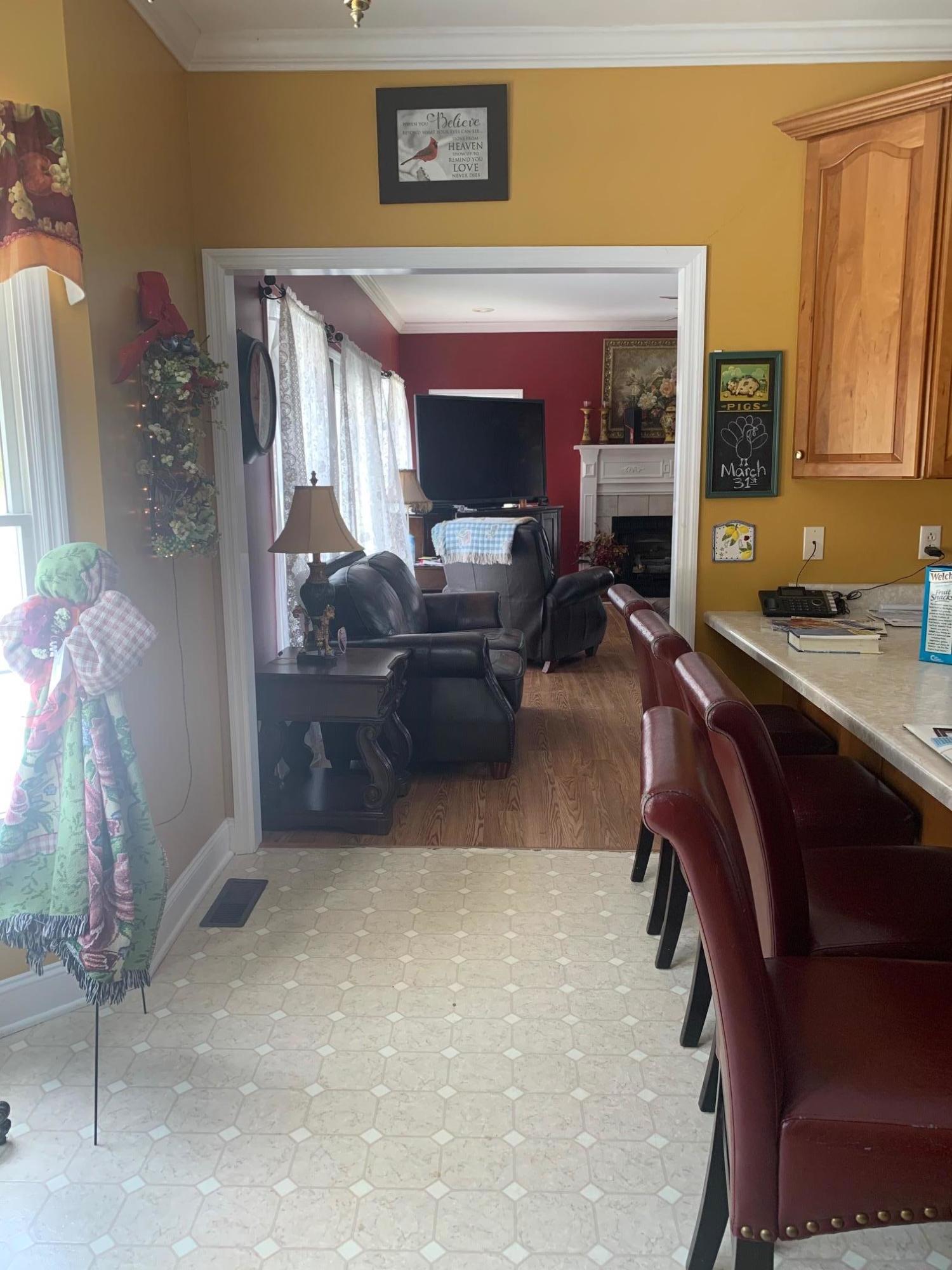 190 Mountain View Road Unicoi, TN 37692 - Photo 12 of 36 IMG_4522
