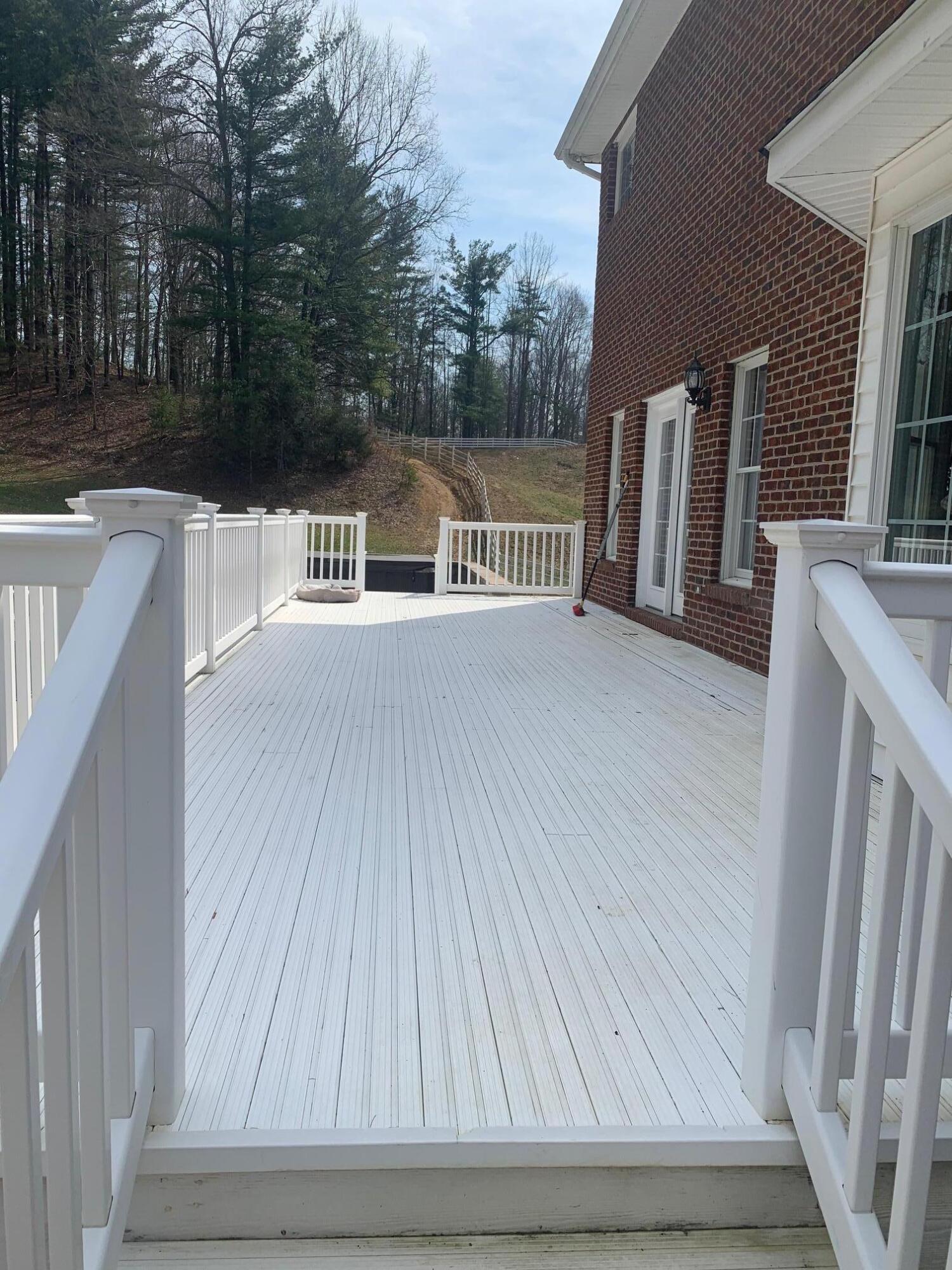 190 Mountain View Road Unicoi, TN 37692 - Photo 31 of 36 IMG_4544