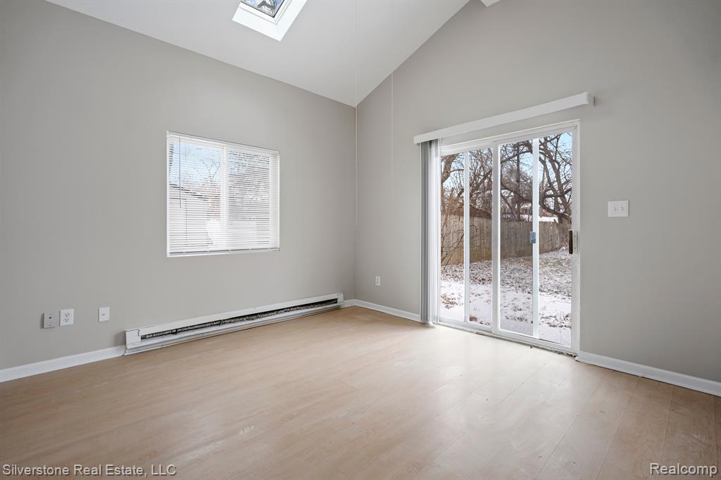 102 Court Street Pontiac, MI 48342 - Photo 12 of 18