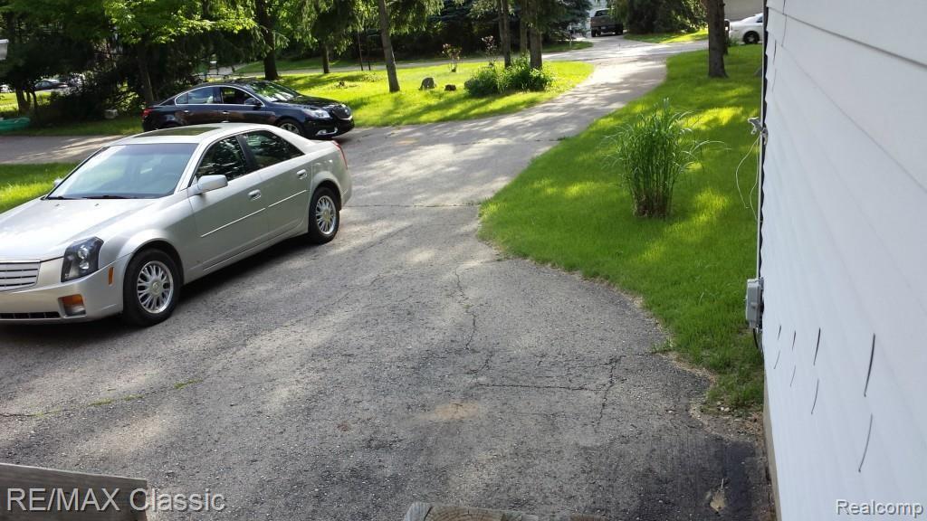 2530 South Commerce Road Walled Lake, MI 48390 - Photo 6 of 19 20140616_182222.jpg