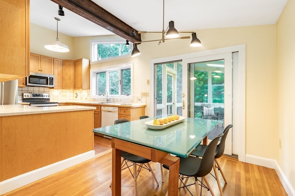 97 Minot Road Concord, MA 01742 - Photo 7 of 25 Gallery Image 7