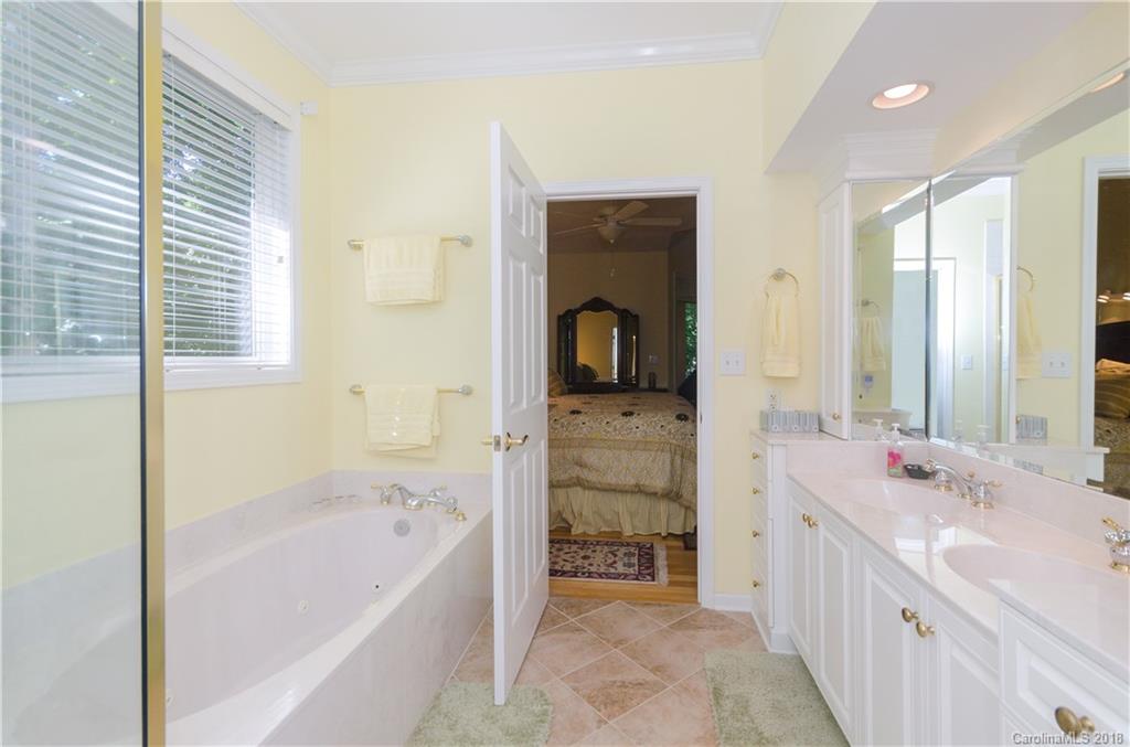 3117 Cove Loop Road, Unit 5 Hendersonville, NC 28739 - Photo 15 of 25 Gallery Image 15