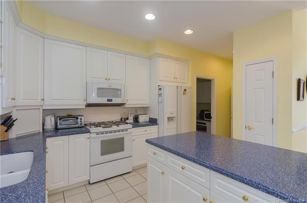 3117 Cove Loop Road, Unit 5 Hendersonville, NC 28739 - Photo 9 of 25 Gallery Image 9