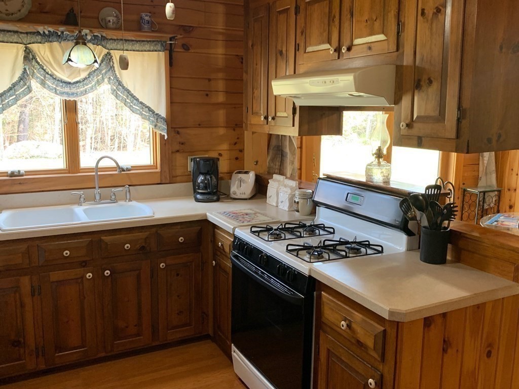 707 East Washington Road Hillsborough, NH 03244 - Photo 12 of 41 Gallery Image 12