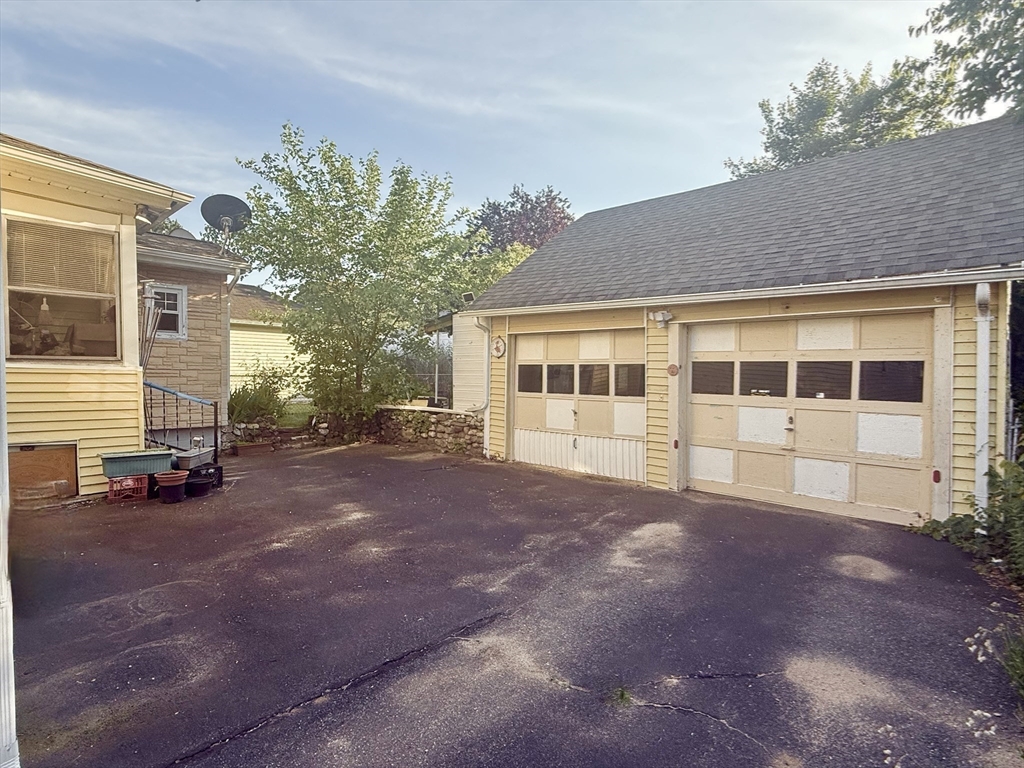 362 Page Boulevard Springfield, MA 01104 - Photo 17 of 19