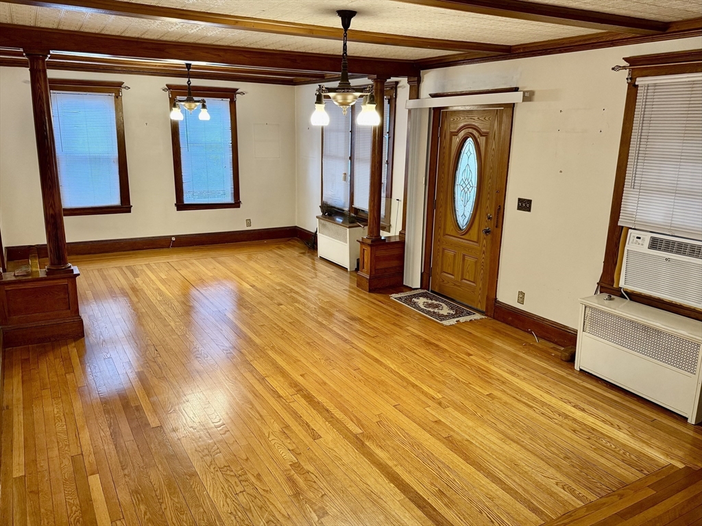 362 Page Boulevard Springfield, MA 01104 - Photo 3 of 19