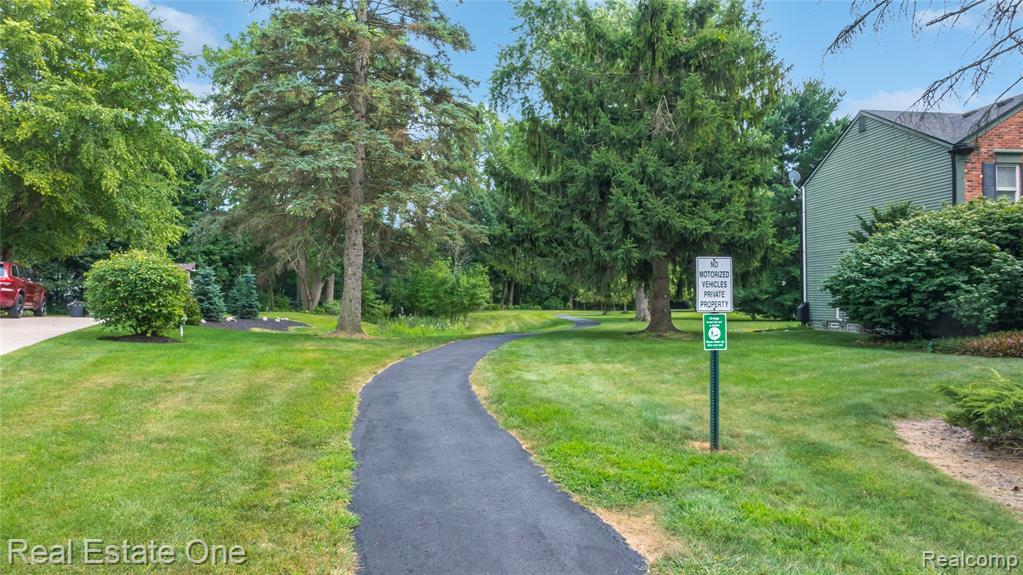 36241 Fredericksburg Road Farmington Hills, MI 48331 - Photo 41 of 48