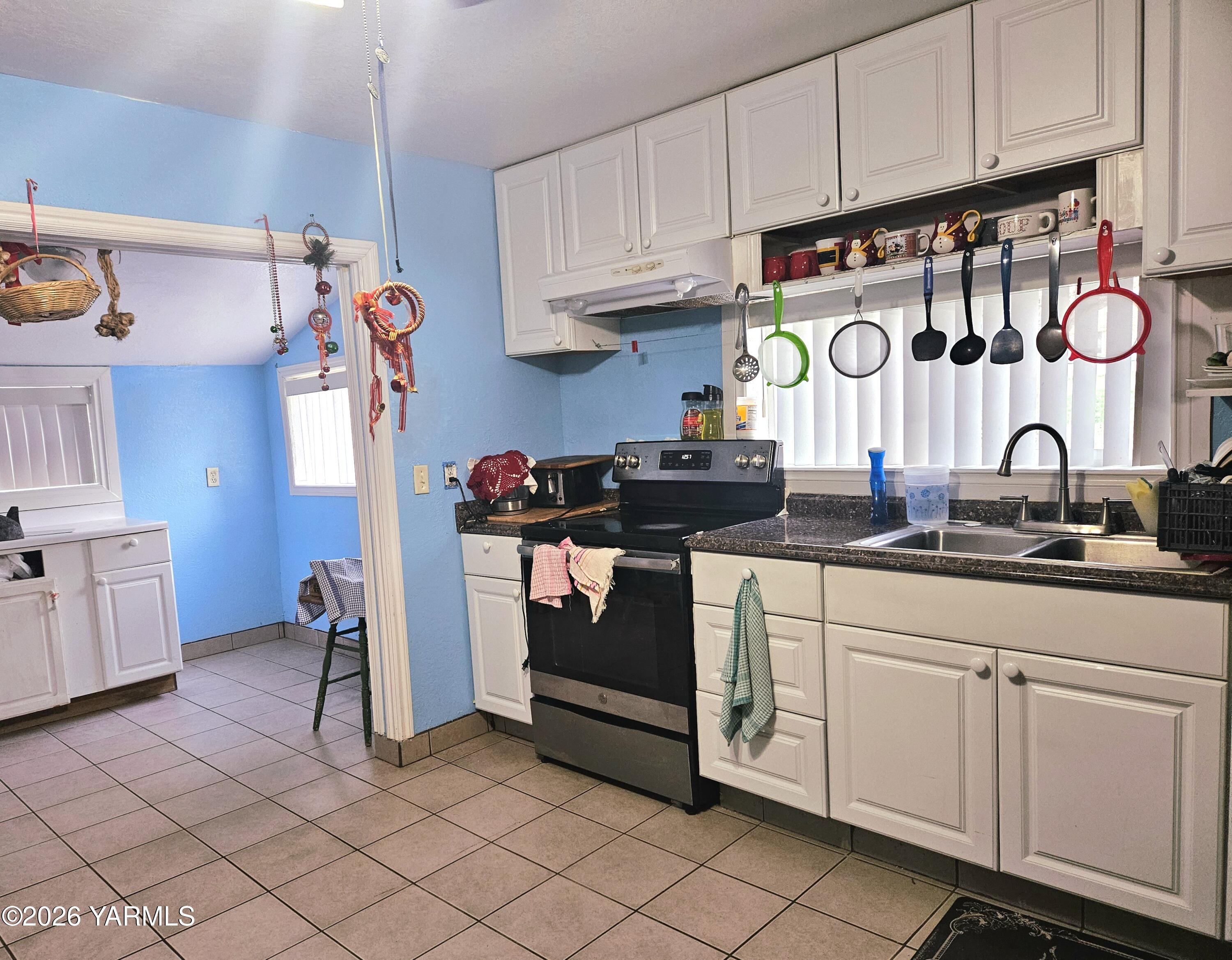 513 South Lapierre Road Granger, WA 98932 - Photo 6 of 14 1000014643