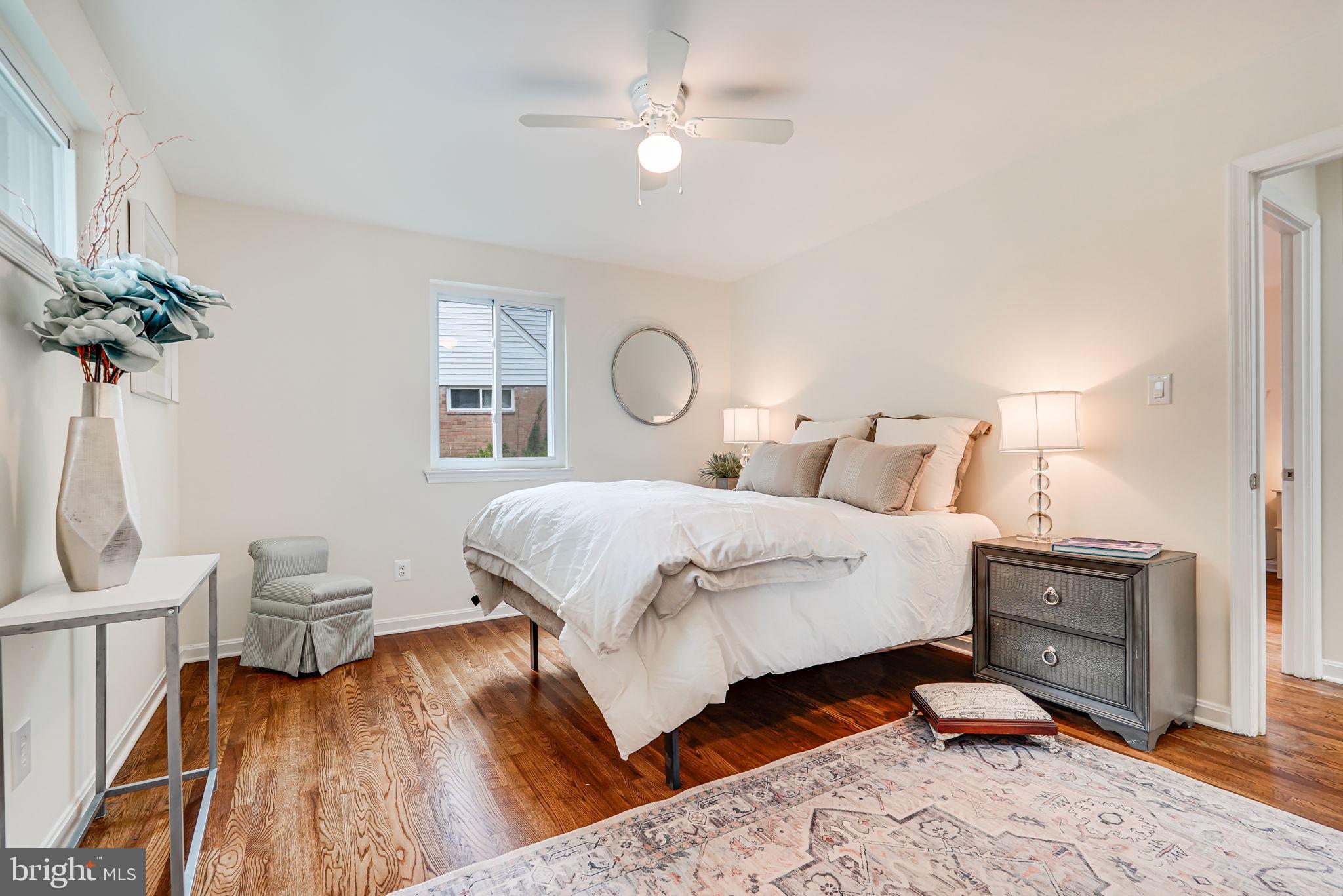 8621 Cromwell Drive Springfield, VA 22151 - Photo 8 of 24 Primary bed with bathroom