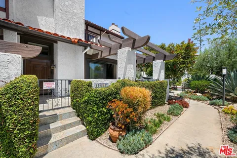 $1,699,000 | 1529 Michael Lane, Pacific Palisades, CA 90272