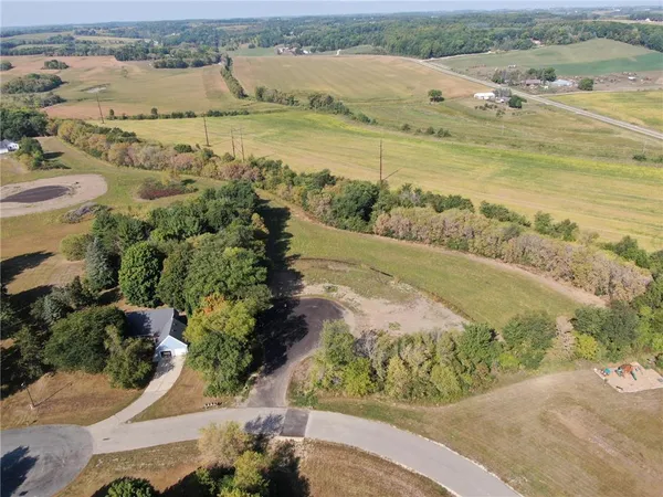 $152,000 | 701 Cherrywood Dr Pine Island Southwest, Pine Island, MN 55963