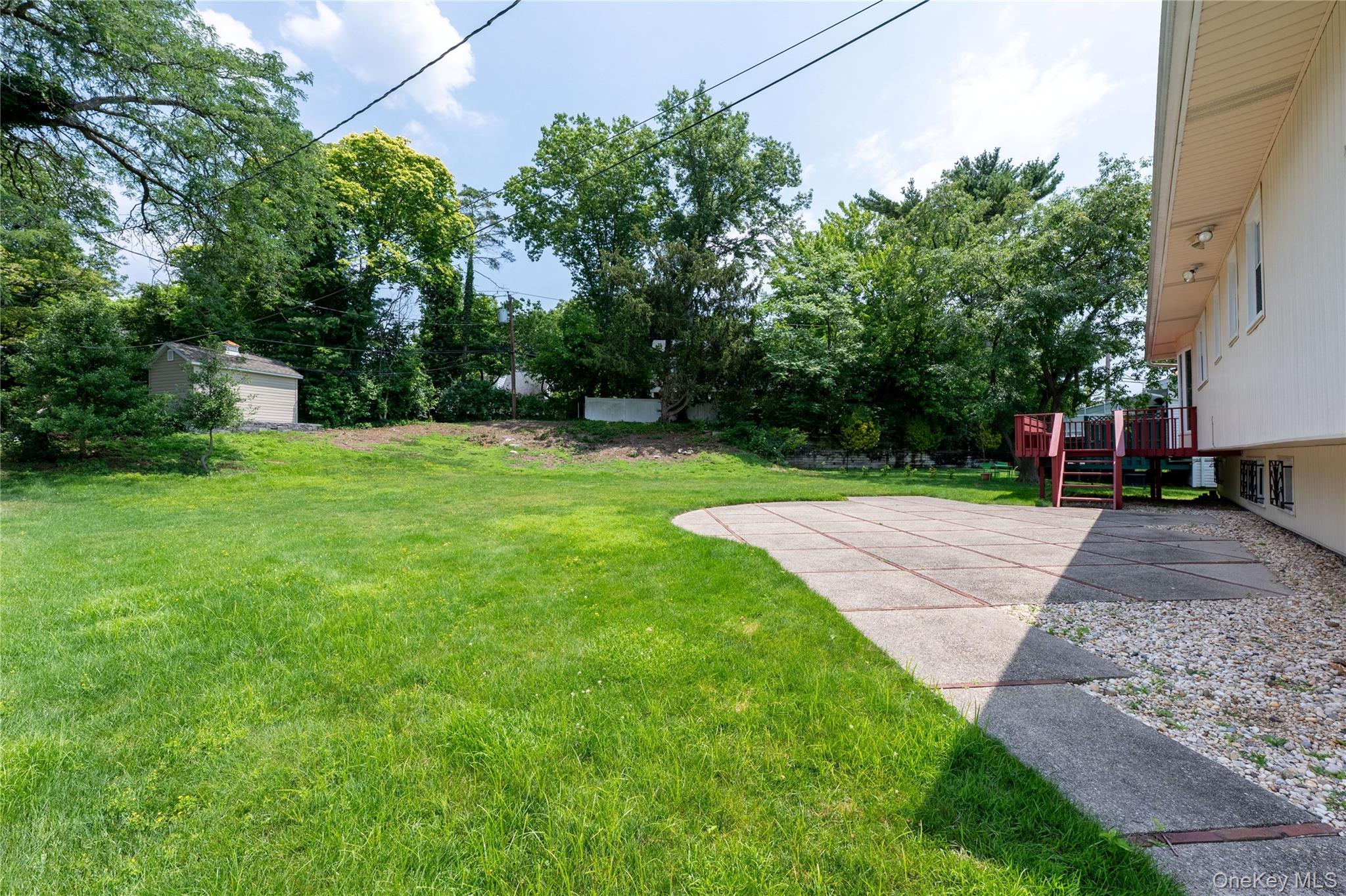 18 Dogwood Road Searingtown, NY 11507 - Photo 21 of 28 Yard with lower patio