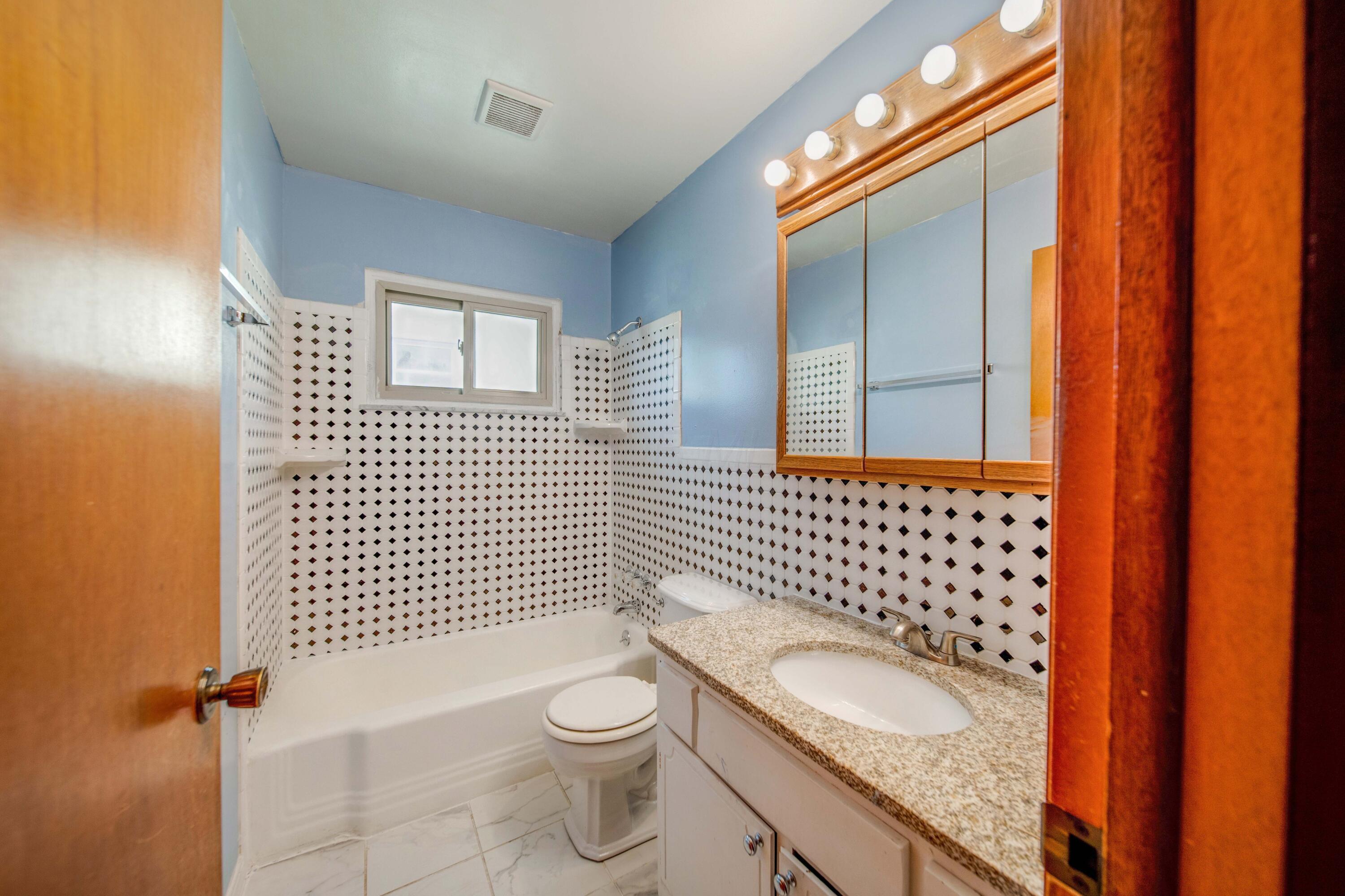 5546 Redwood Road Columbus, OH 43229 - Photo 40 of 66 40-print-A7400065_6_7
