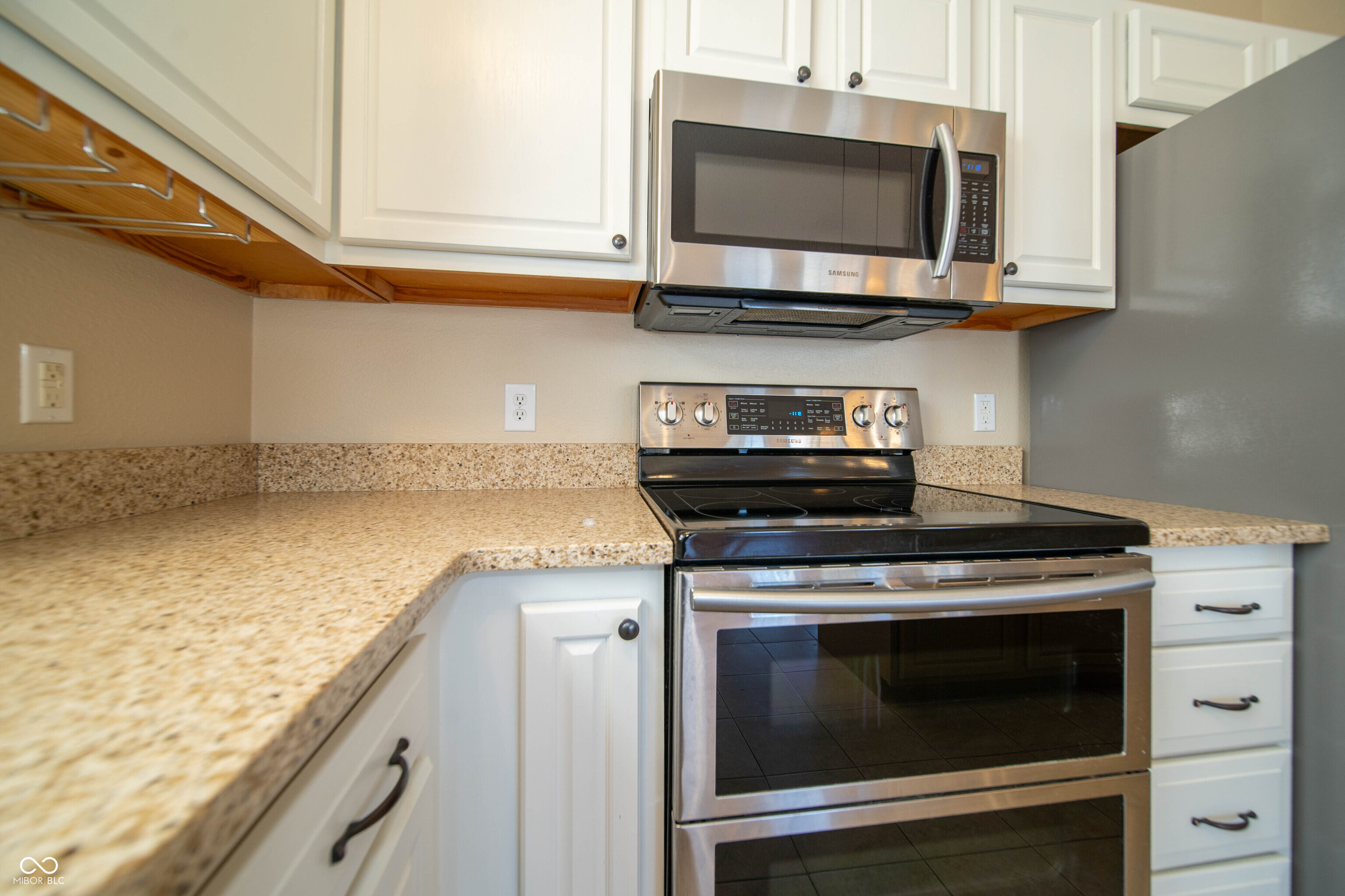 11044 Schoolhouse Road Fishers, IN 46037 - Photo 17 of 32
