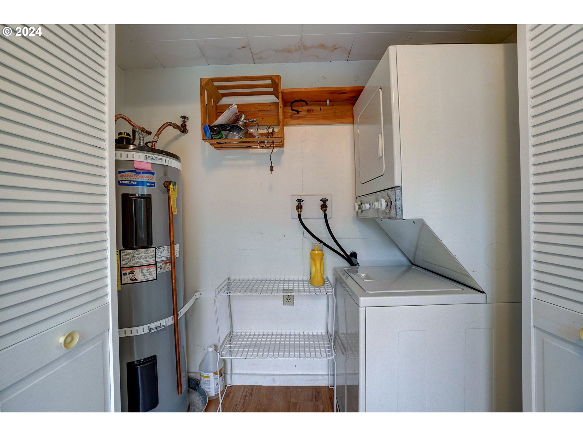 1248 North Watts Street Portland, OR 97217 - Photo 18 of 36 a house view with a outdoor space