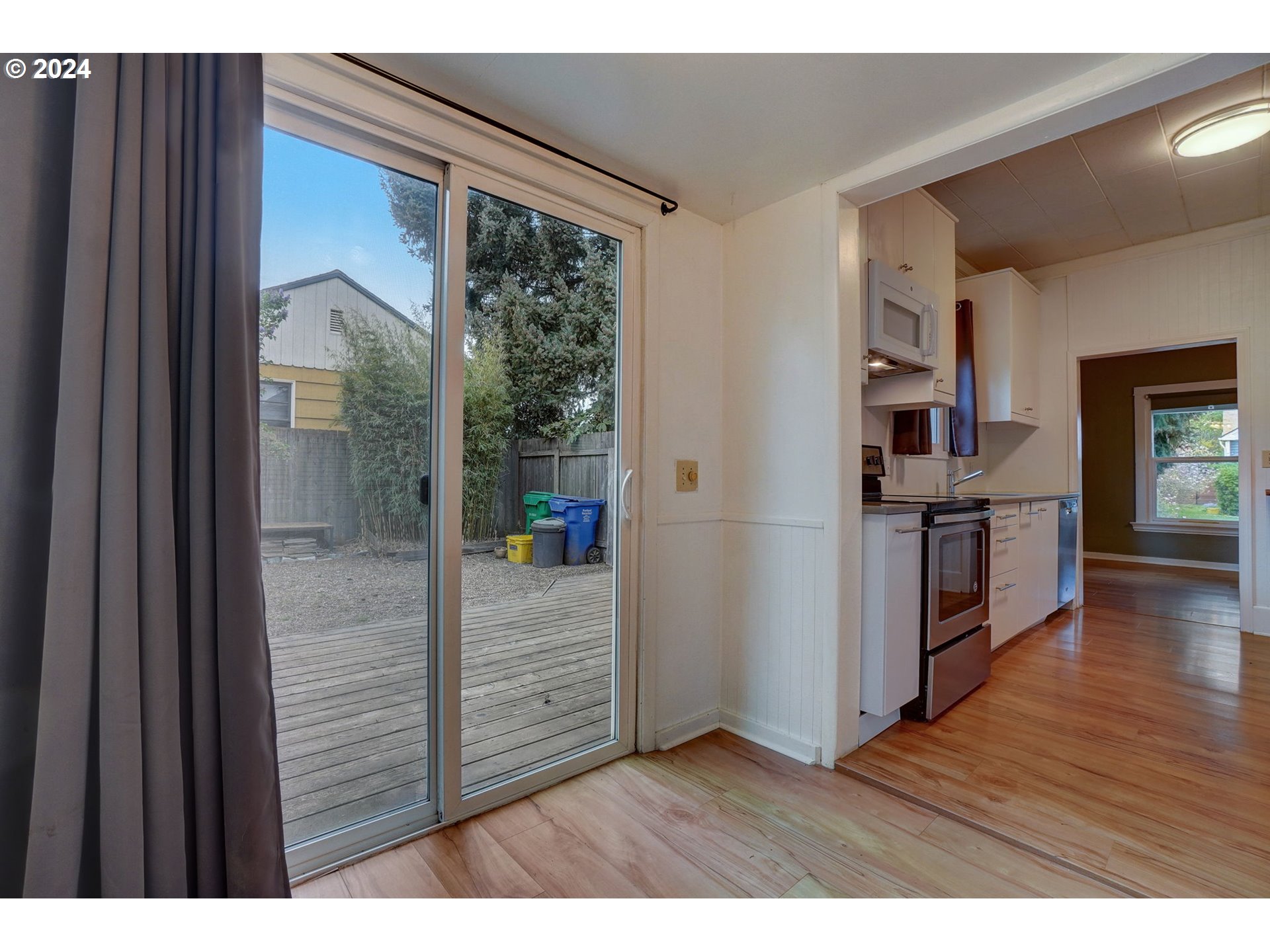 1248 North Watts Street Portland, OR 97217 - Photo 20 of 36 a view interior of the house and kitchen view