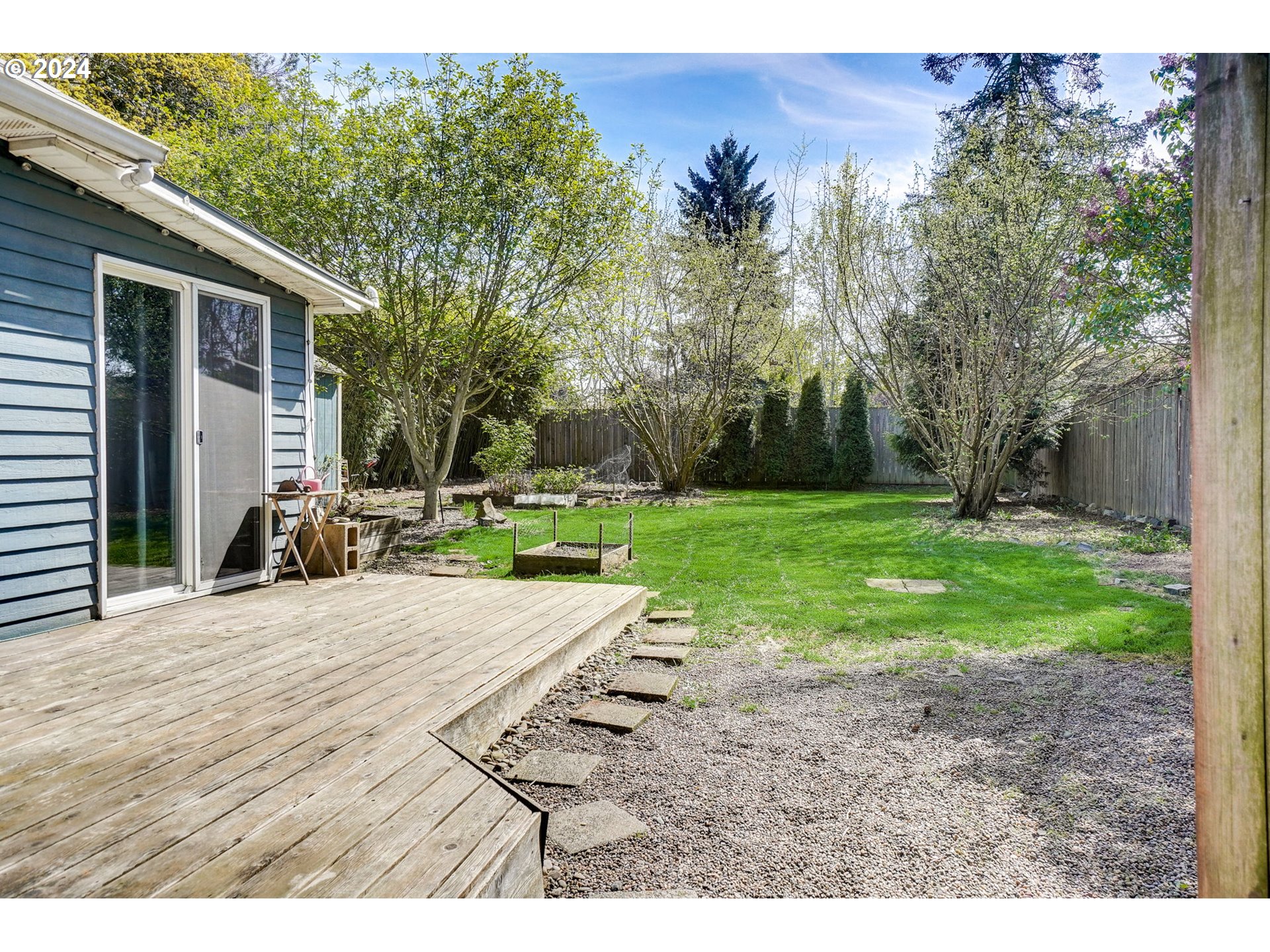 1248 North Watts Street Portland, OR 97217 - Photo 30 of 36 a view of a backyard with sitting area