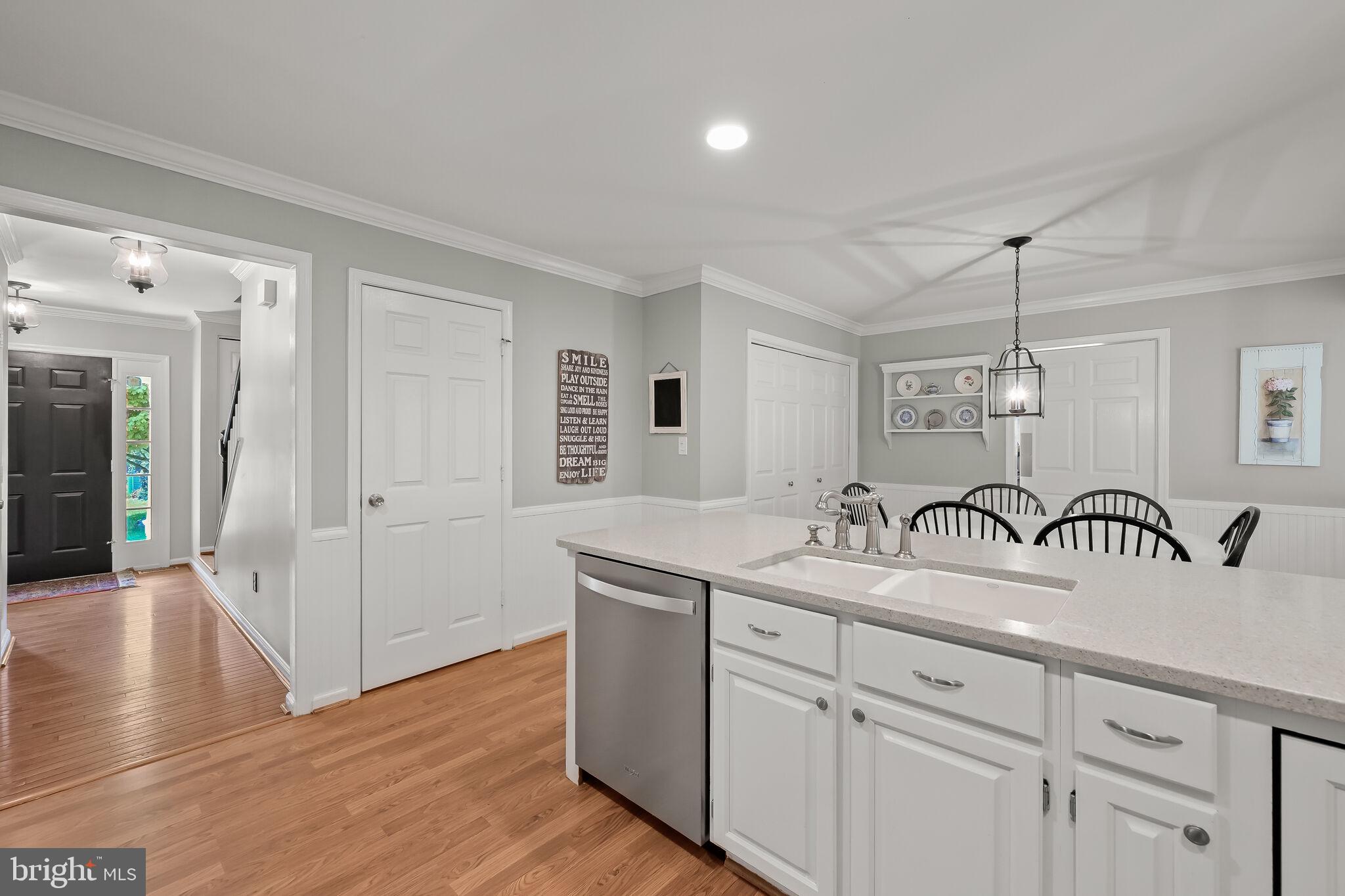 4374 Columbia Road Ellicott City, MD 21042 - Photo 16 of 73 Breakfast Bar