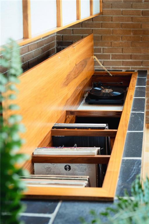 1671 Friar Tuck Road Northeast Atlanta, GA 30309 - Photo 11 of 63