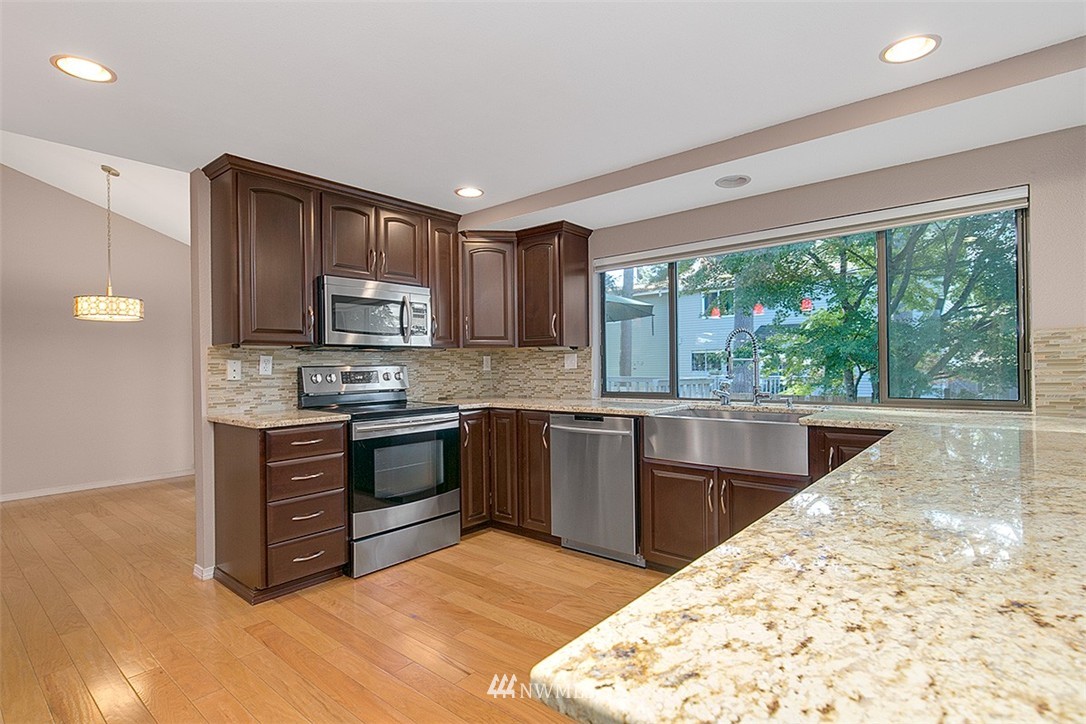 2704 167th Street Southeast Bothell, WA 98012 - Photo 3 of 13