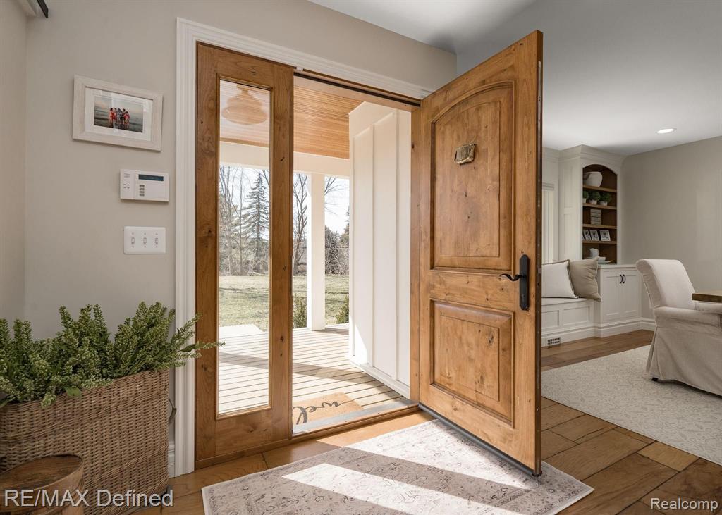 5515 Orion Road Rochester, MI 48306 - Photo 2 of 68