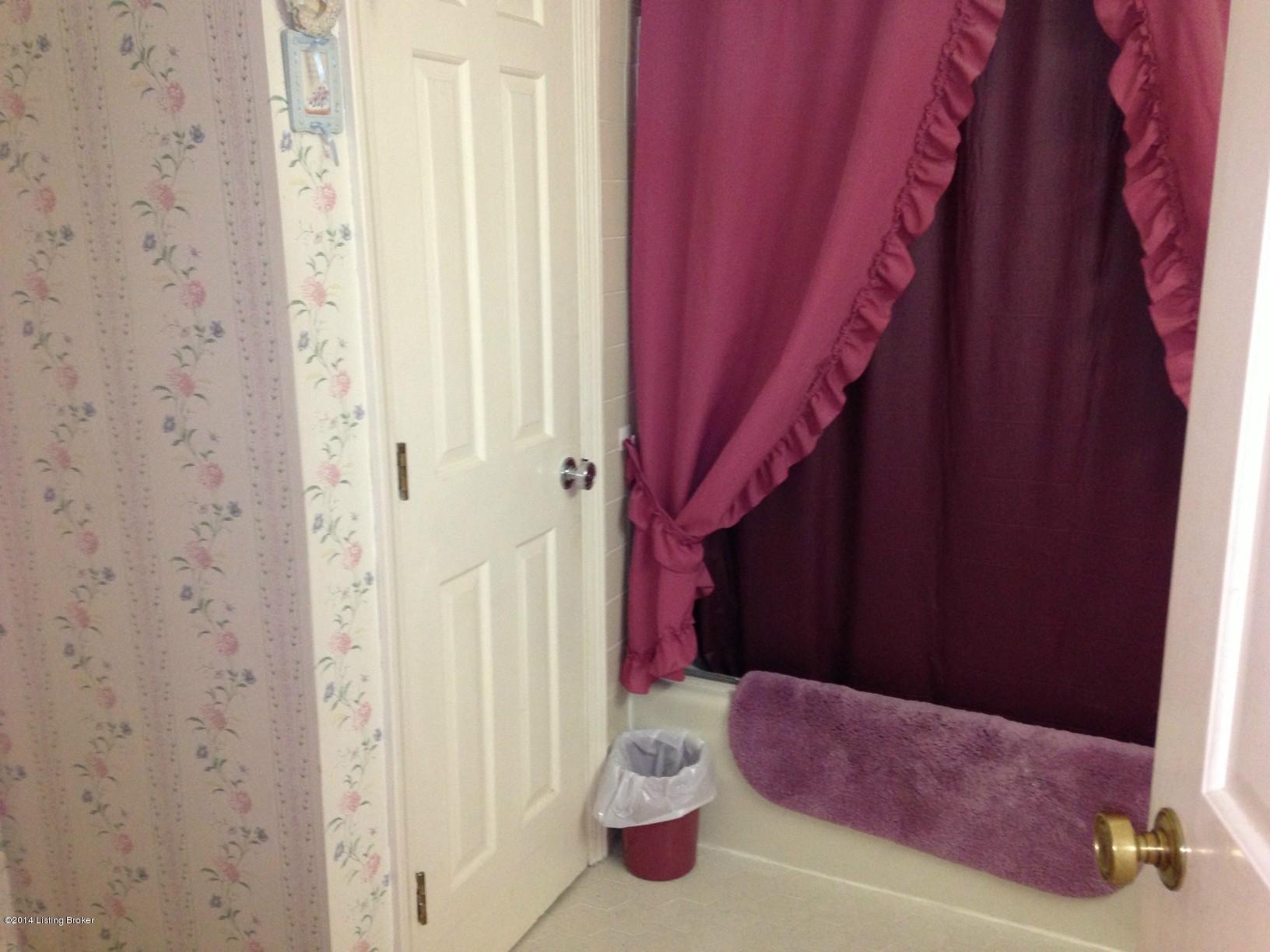 1044 Sulphur Road New Castle, KY 40050 - Photo 17 of 39 FULL BATH FIRST FLOOR