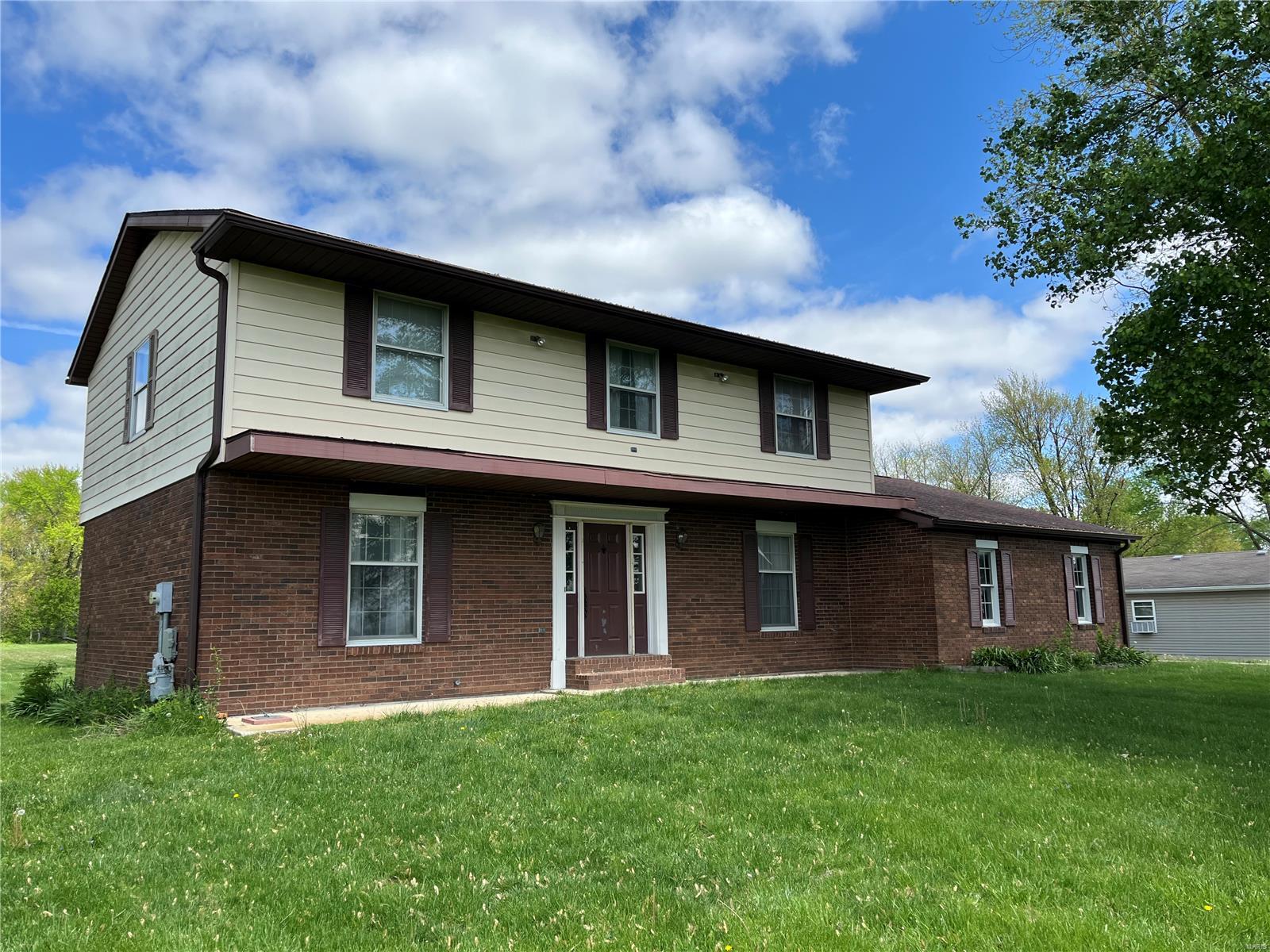 1235 South Hackman Street Staunton, IL 62088 - Photo 1 of 42