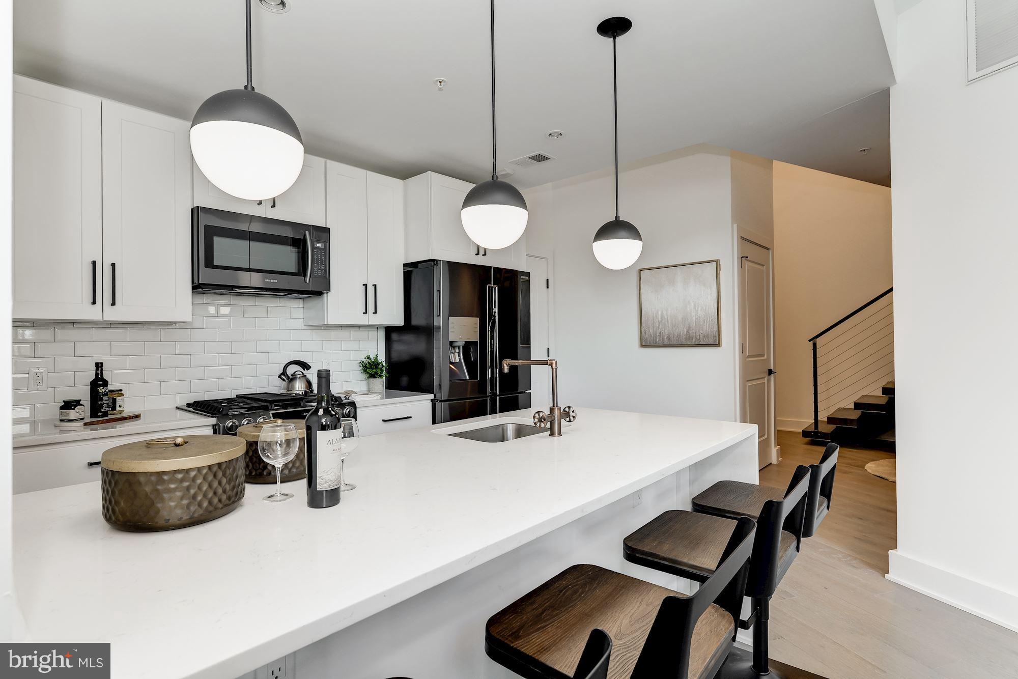 1402 H Street Northeast, Unit PH502 Washington, DC 20002 - Photo 7 of 19 Kitchen