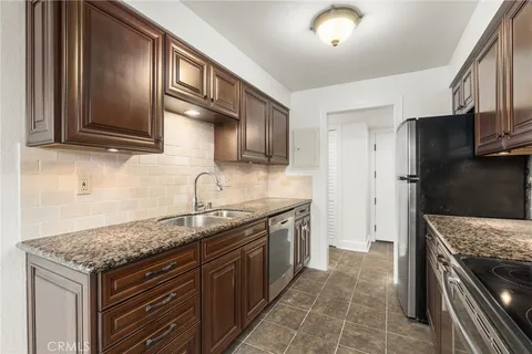 $599,000 | 770 West Imperial Avenue, Unit 60, El Segundo, CA 90245