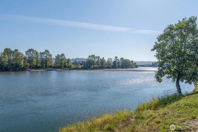 $360,000 | 743 Marine View Drive, Longview, WA 98632