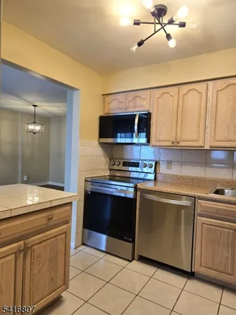 $2,650 | 49 Alexandria Way, Bernards, NJ 07920