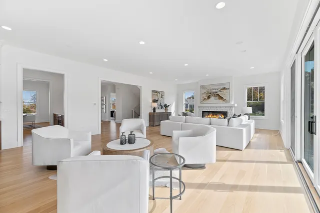 $3,299,000 | 106 Brookwood Lane, Lincolnshire, IL 60069