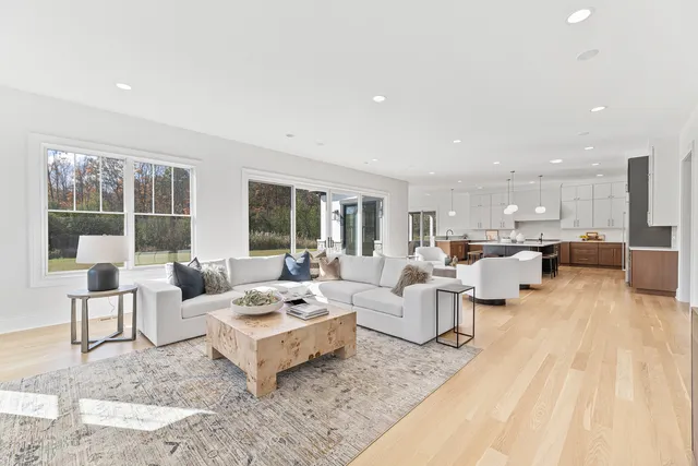 $3,299,000 | 106 Brookwood Lane, Lincolnshire, IL 60069