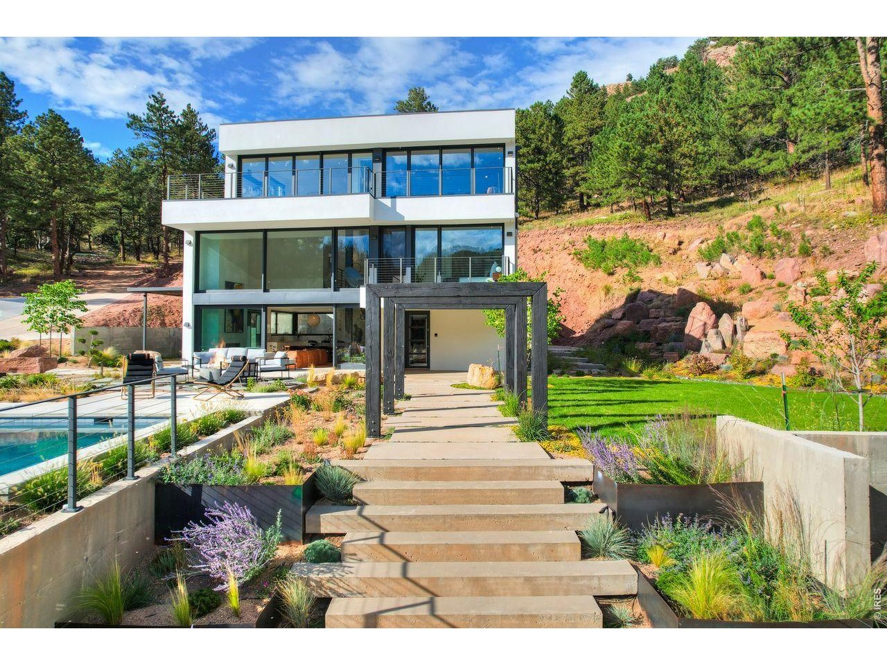 228 Lion Point Boulder, CO 80302 - Photo 4 of 50