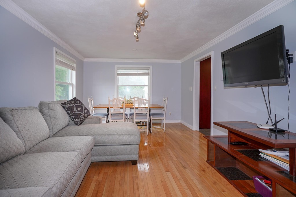 29 Shadow Road Melrose, MA 02176 - Photo 8 of 30 Gallery Image 8