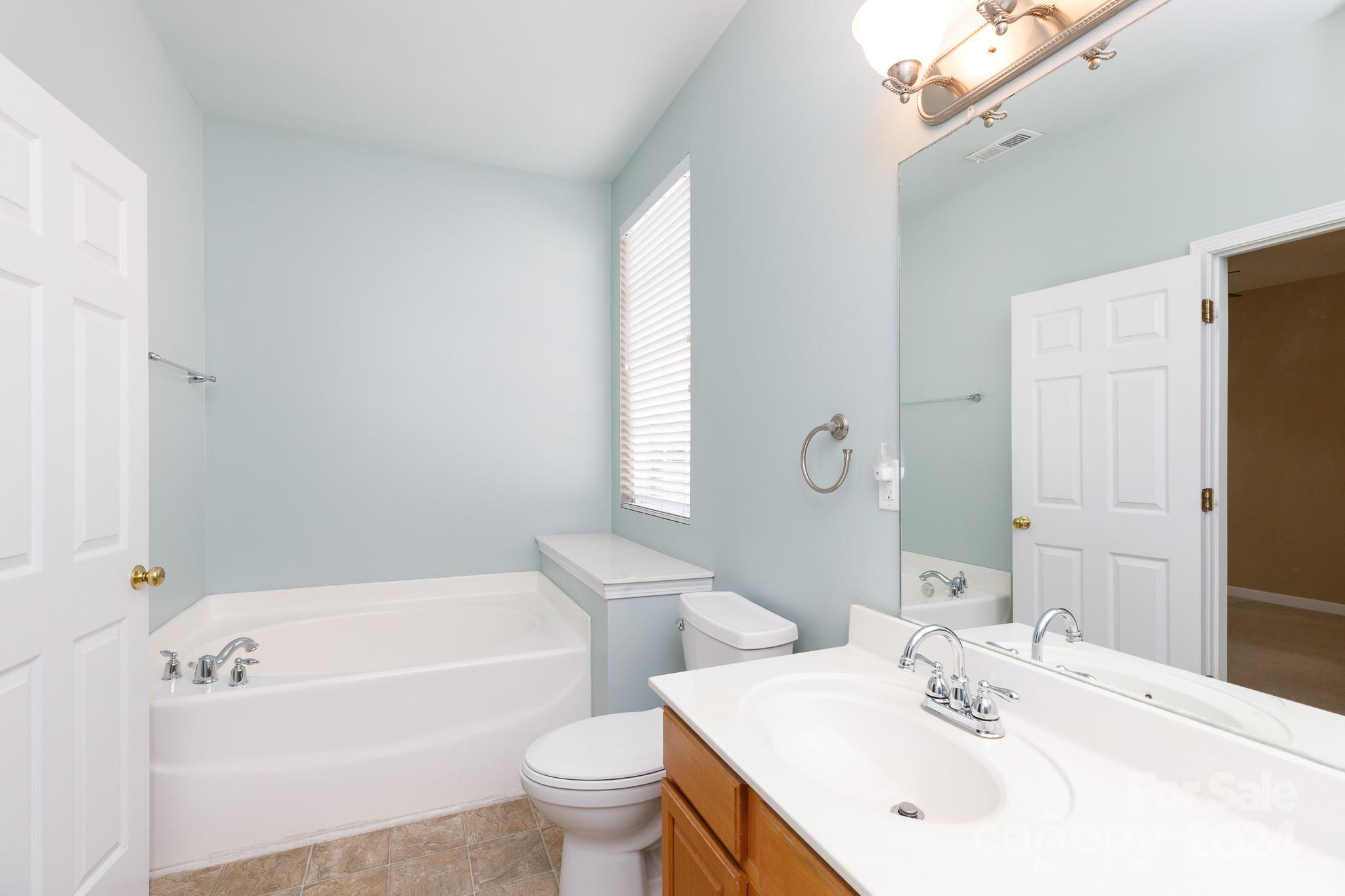 10492 Tintinhull Drive Fort Mill, SC 29707 - Photo 18 of 26