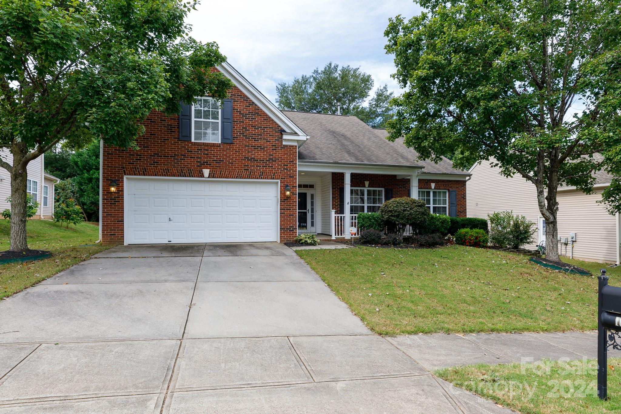 10492 Tintinhull Drive Fort Mill, SC 29707 - Photo 4 of 26