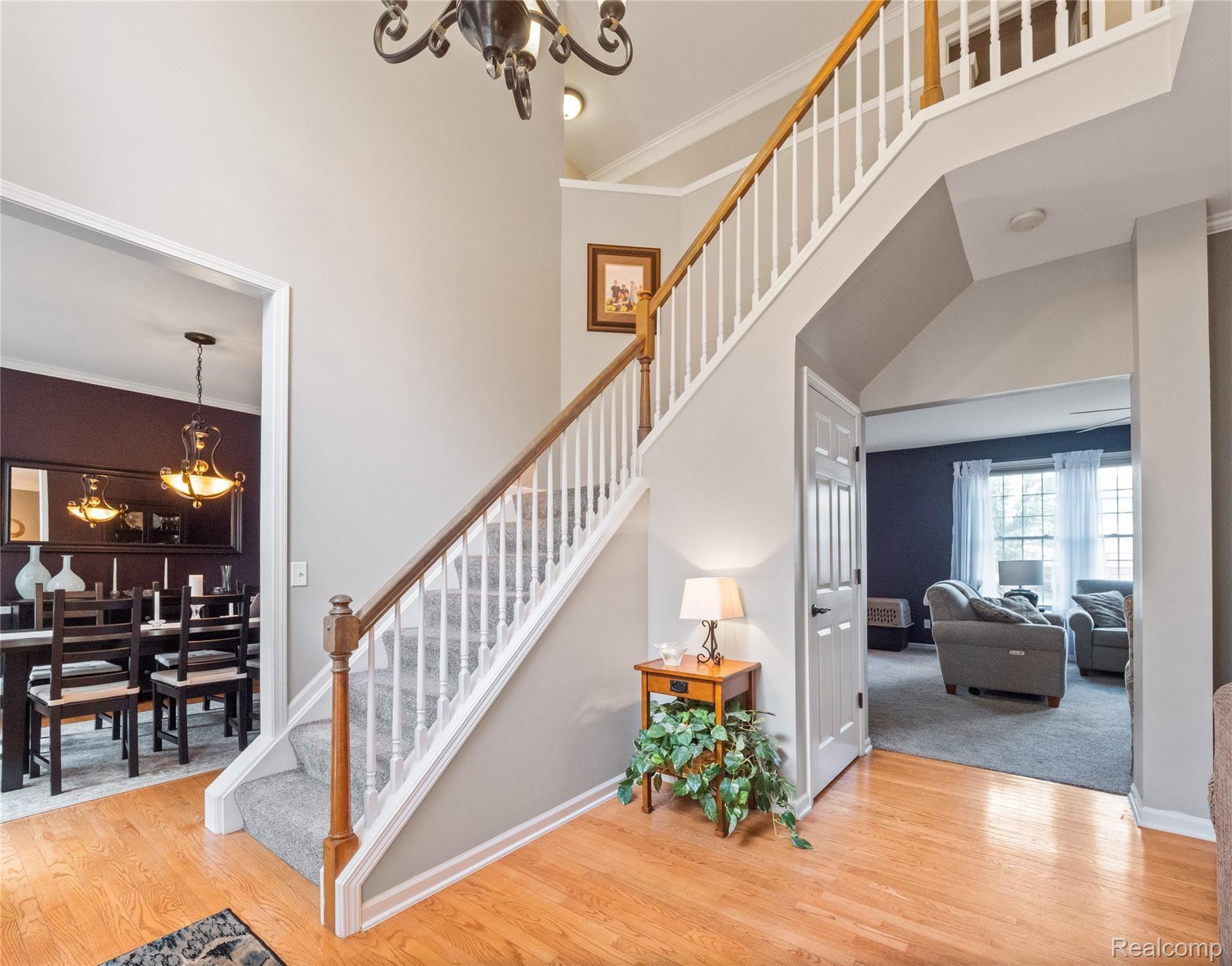 796 Caribou Court Rochester, MI 48307 - Photo 3 of 40 BEAUTIFUL 2 STORY FOYER