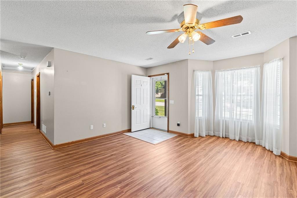607 West 6th Street Cameron, MO 64429 - Photo 6 of 28