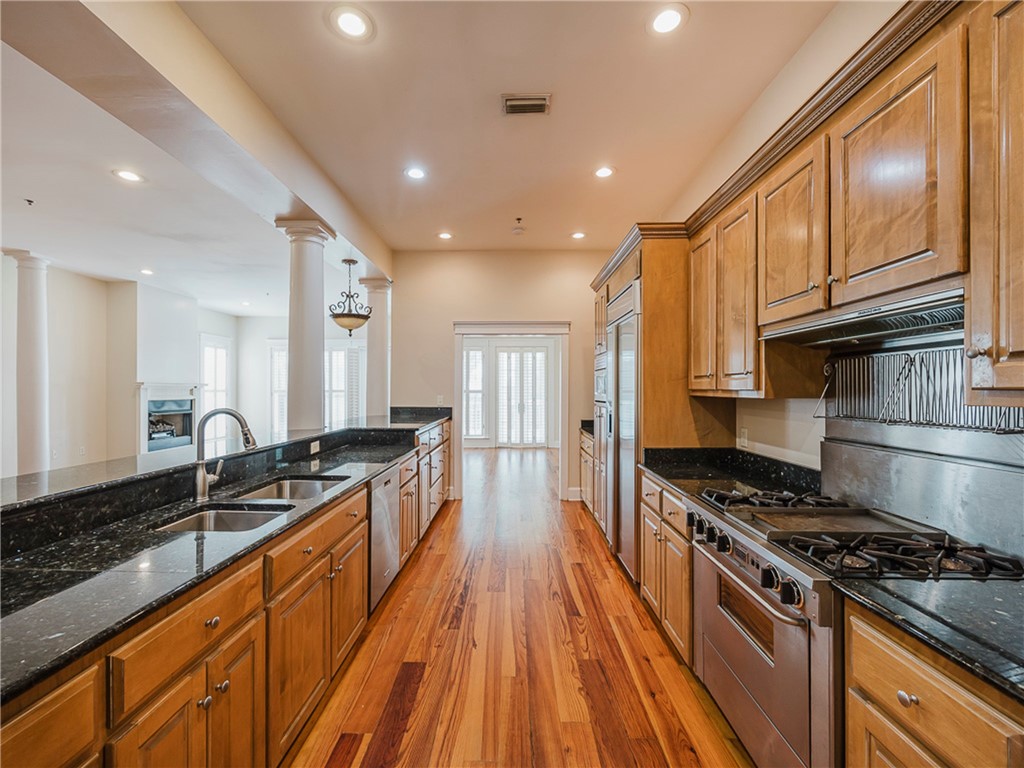 652 Oglethorpe Avenue St. Simons Island, GA 31522 - Photo 11 of 36