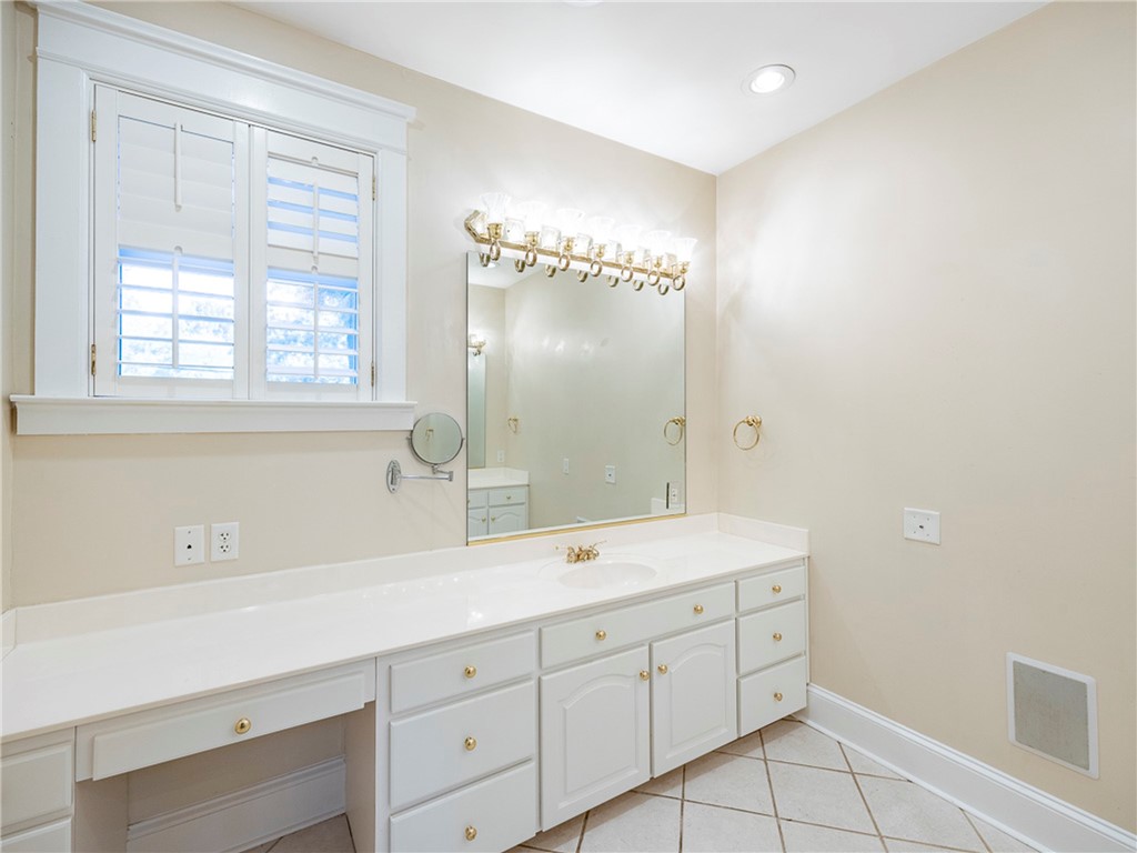 652 Oglethorpe Avenue St. Simons Island, GA 31522 - Photo 19 of 36