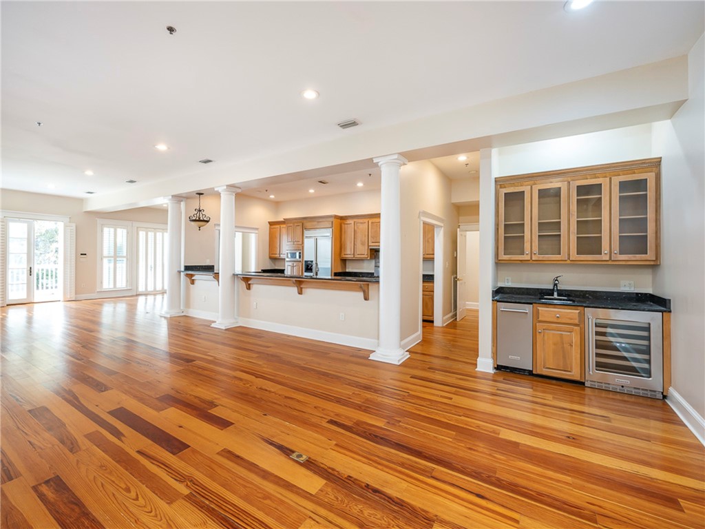 652 Oglethorpe Avenue St. Simons Island, GA 31522 - Photo 2 of 36