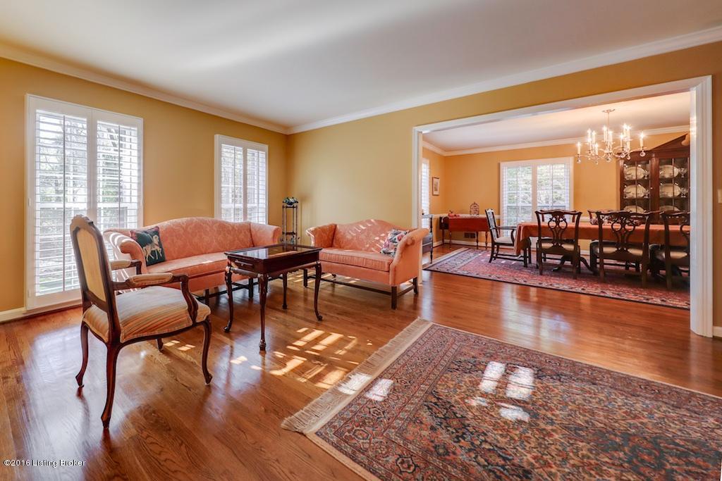 84 Wampum Rd 10295