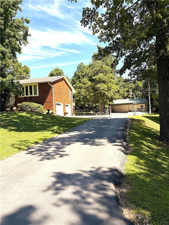 21 Southeast 215 Road Warrensburg, MO 64093 - Photo 3 of 18