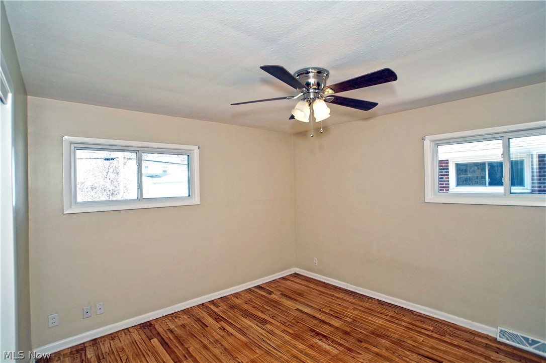 1138 Homestead Road Cleveland, OH 44121 - Photo 12 of 25