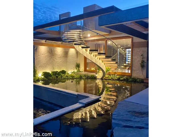 $22,950,000 | 60 Bartimus Luce Road, West Tisbury, MA 02568