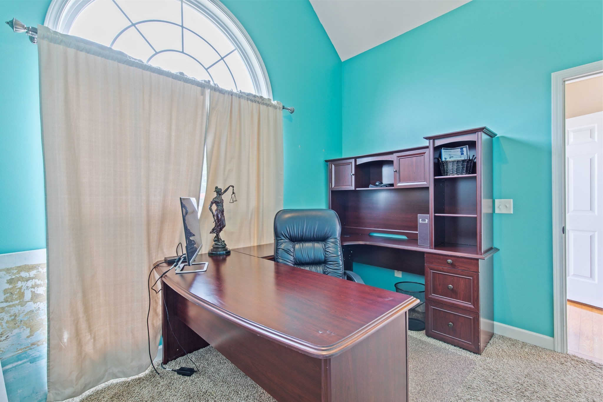 1008 Rhett Place Lebanon, TN 37087 - Photo 13 of 35 a room with a table and a chair