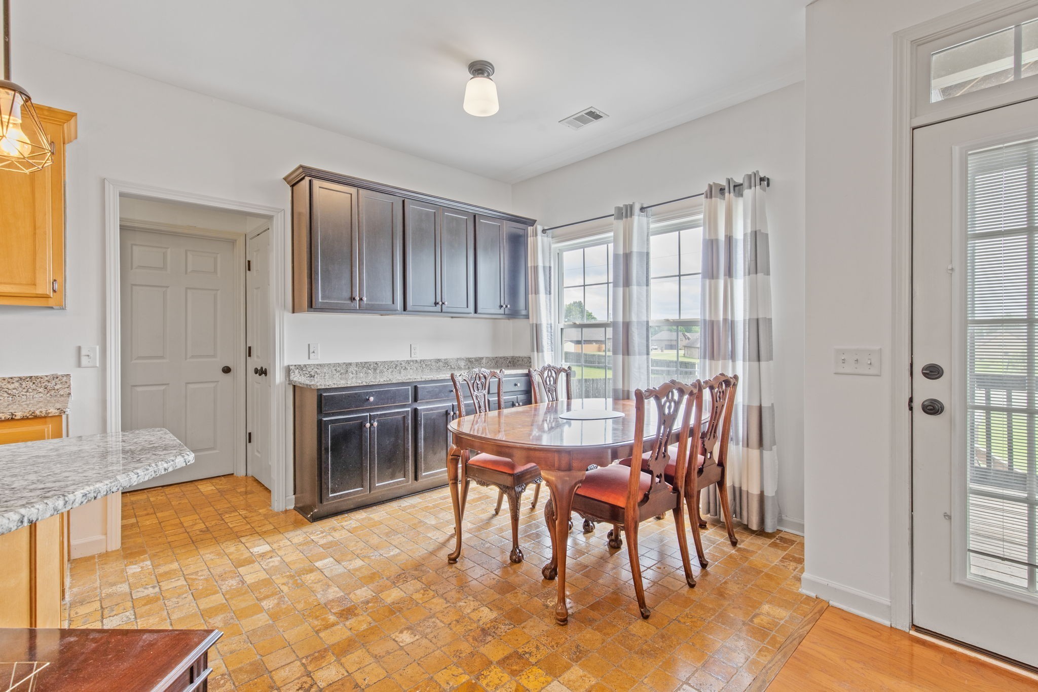 1008 Rhett Place Lebanon, TN 37087 - Photo 6 of 35 a dining room with furniture and window