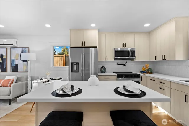 $725,000 | 9737 Evanston Avenue North, Seattle, WA 98103