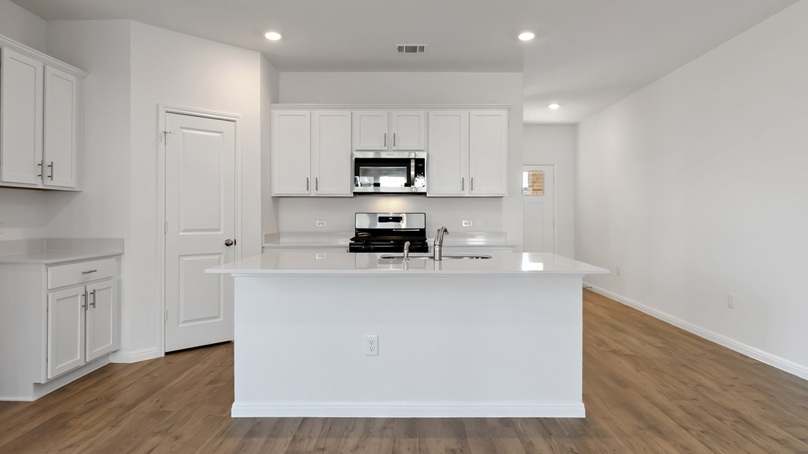 1808 Side Buster Trail Leander, TX 78641 - Photo 3 of 34